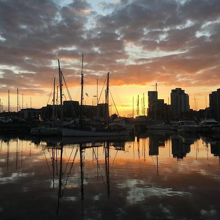 Luxury 1 Bed Ipswich Marina Apartment Free Parking Exterior photo